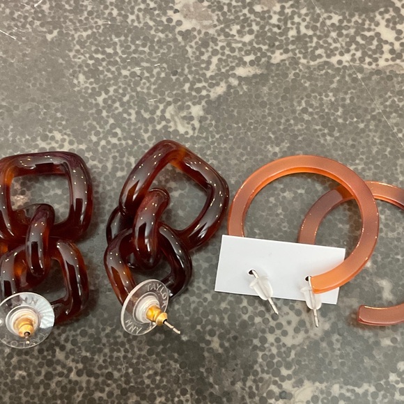 Brown tortoise shell style earrings - Picture 2 of 8